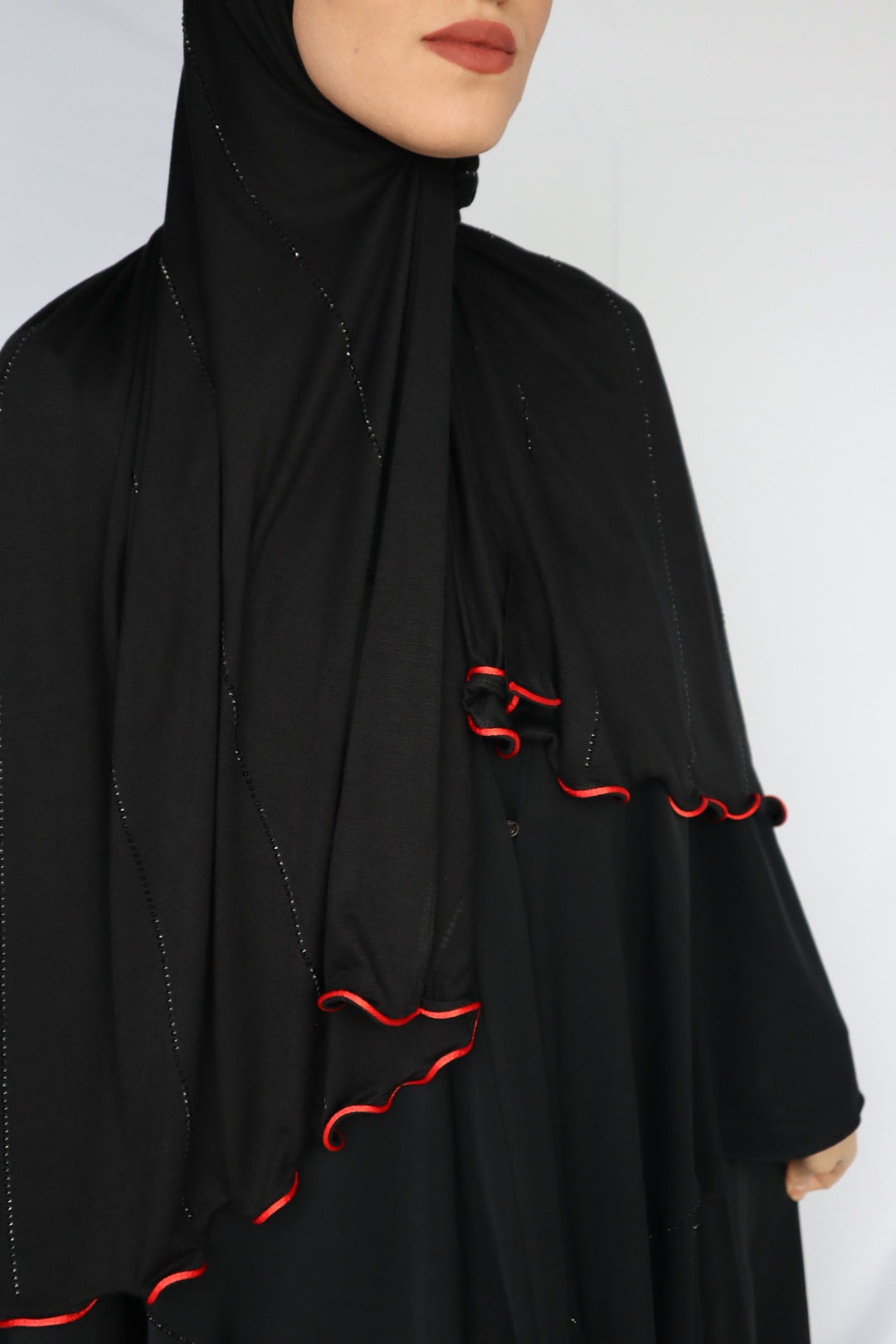 LUXURY STRASS NOIR BORDURE ROUGE