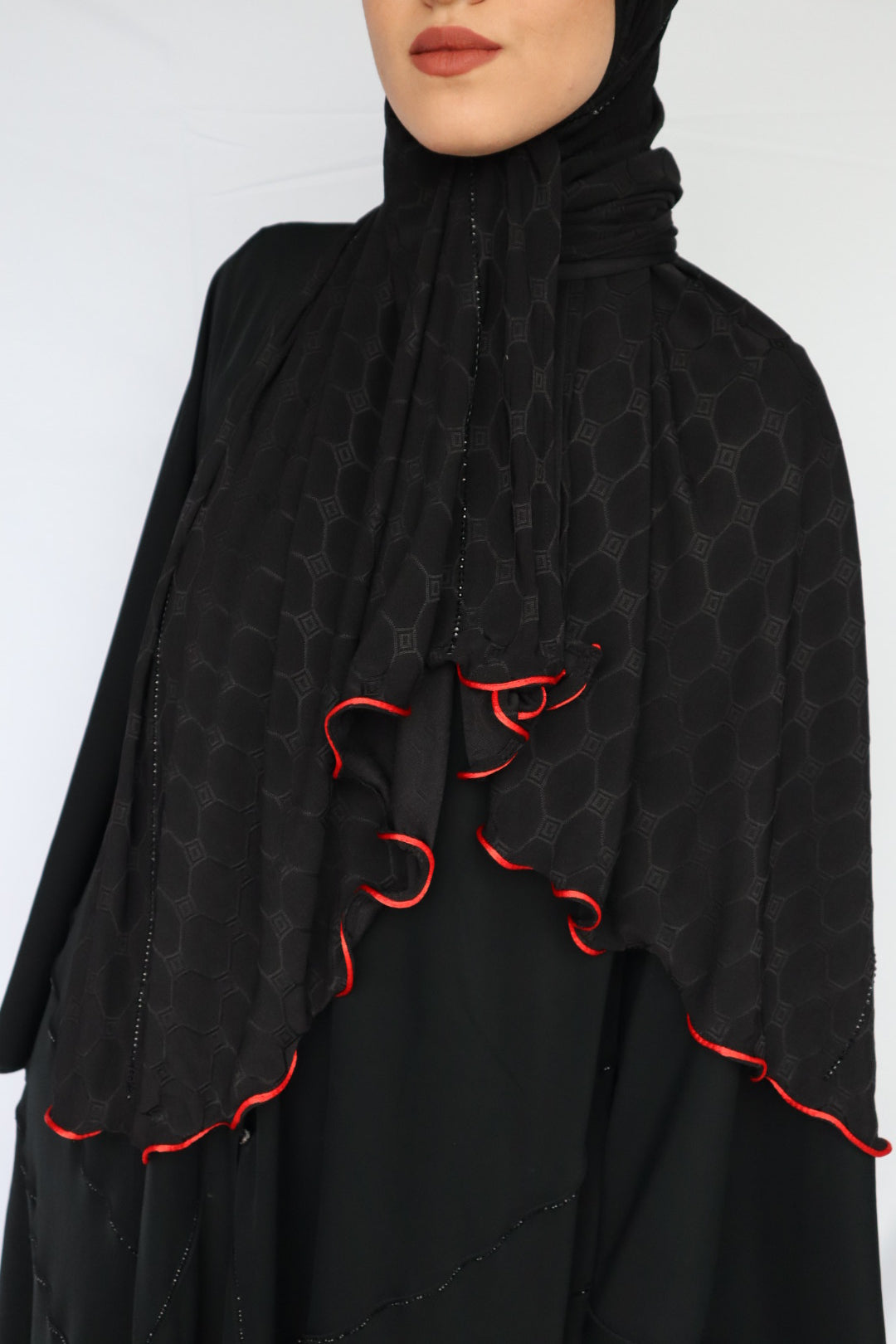 HOLOGRAPH AVEC STRASS NOIR BORDURE ROUGE