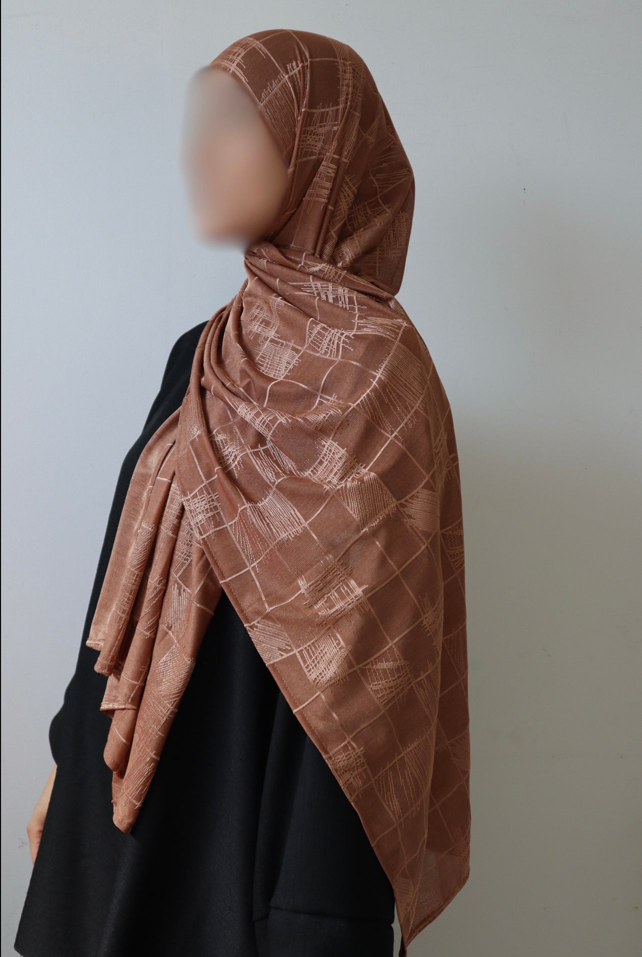 KHALEEJI STYLE ACAJOU